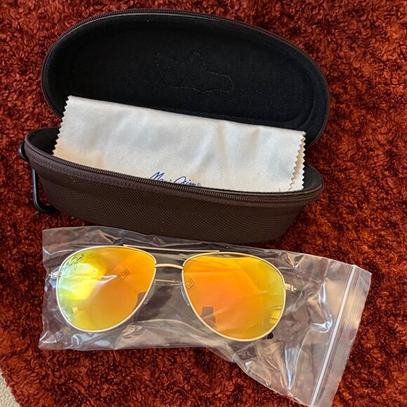 NWOT Maui Jim Cliff House Polarized Aviator Sunglasses W/ Case Mirror Lenses UV - Picture 16 of 16